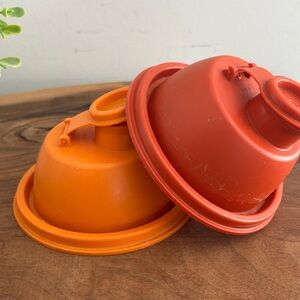 Tupperware Shaker Bottle plastix Lida Orange & Red Harvest Vintage